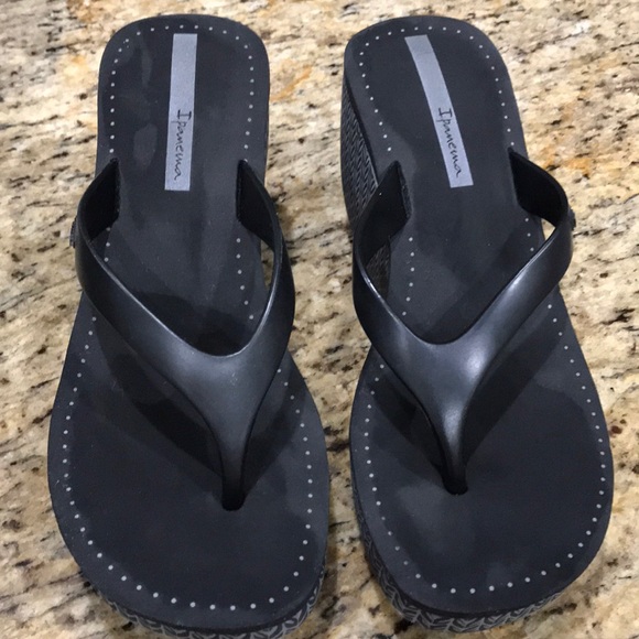 ipanema lipstick wedge